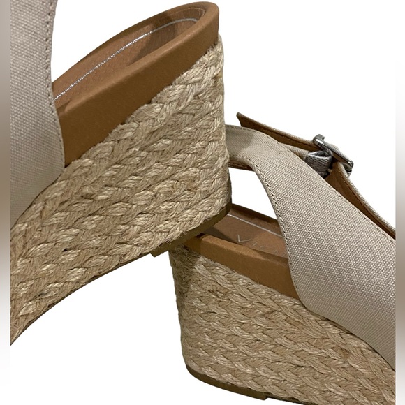 NWT Vionic Coralina Oat Canvas Espadrille Wedge Sandals Size 9 1/2 - Picture 5 of 15